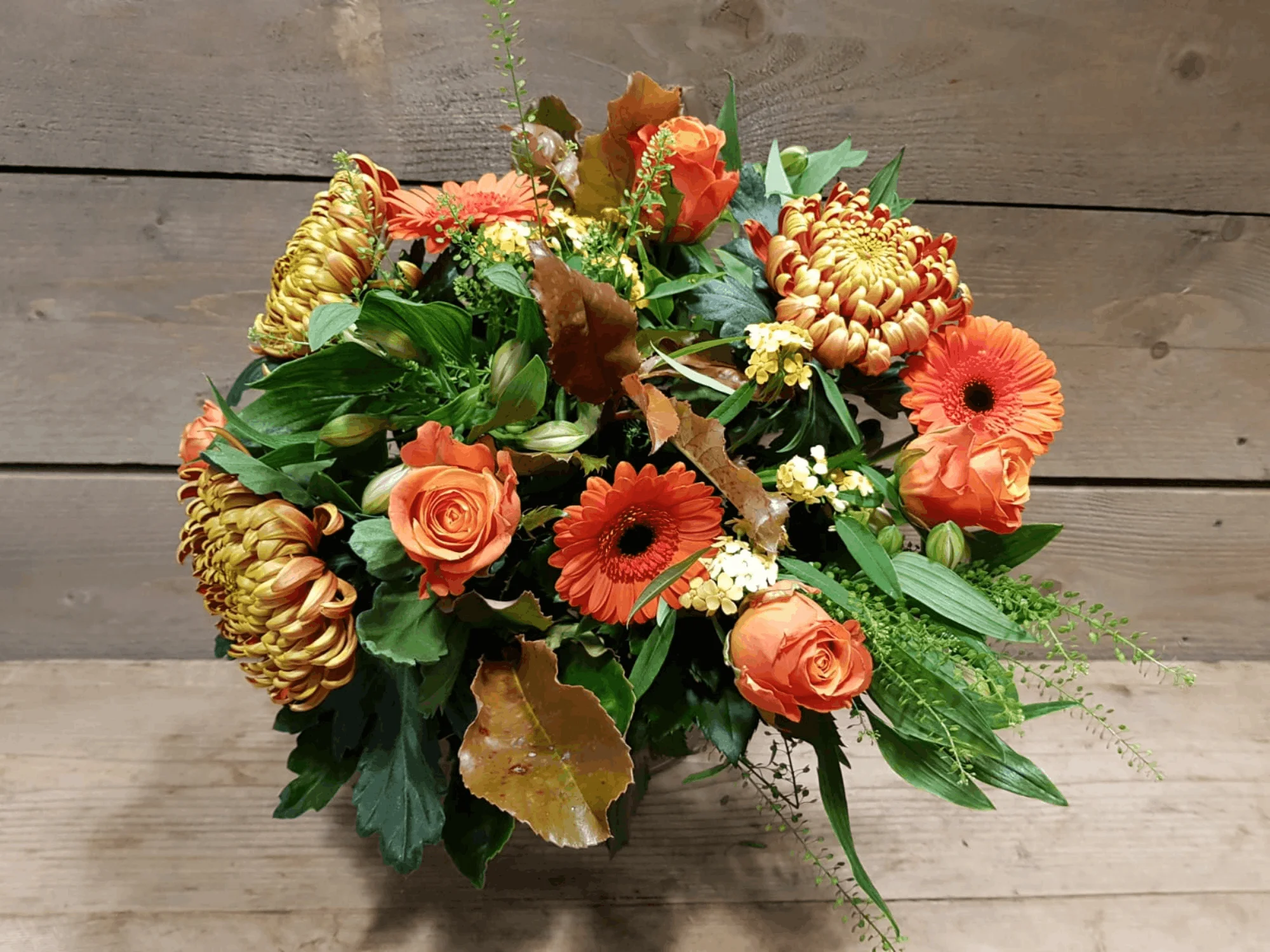 Voorjaarsboeket met seizoensbloemen